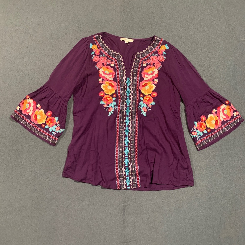 Andree by Unit Plum Purple Floral Embroidered Bell Sleeve Blouse Top Size Small
